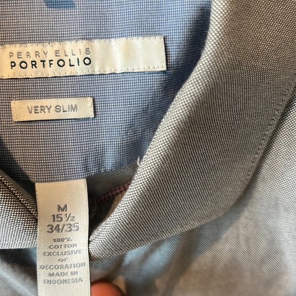 Perry Ellis gray dress shirt in excellent condition - Picture 2 of 2